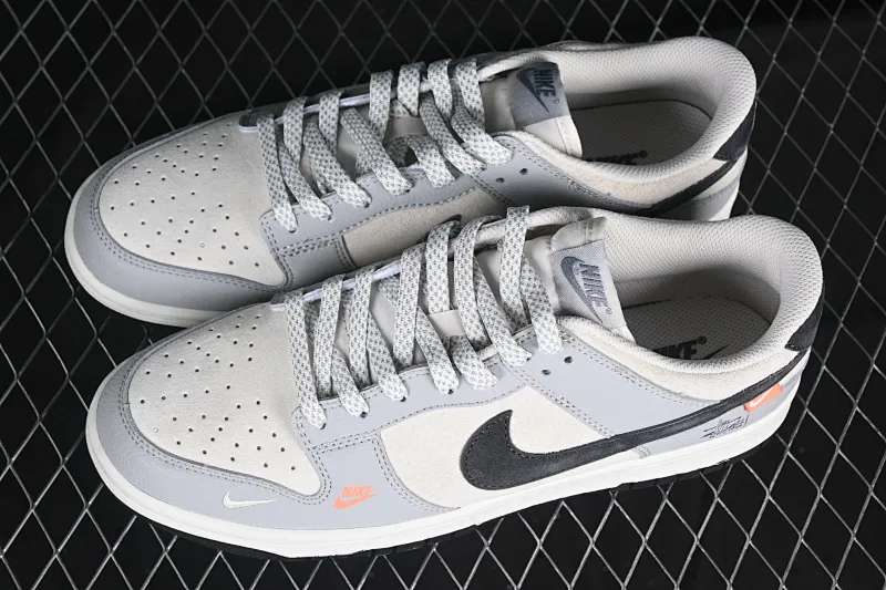 All categories Nk SB Dunk Series Nk SB Dunk Low High-end customized low-top sneakers Nk SB Dunk Low Stusi co-branded embroidered black hook Anniversary high-end customized low-top casual sneakers DJ2024-095